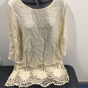 NWT Cream Top w/Crochet sz M